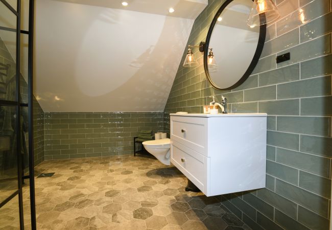 Stuga i Hjo - Rymligt hus i Hjo vid Vättern med fantastisk utsikt | SE08044 Stuga i Hjo - Rymligt hus i Hjo vid Vättern med fantastisk utsikt | SE08044