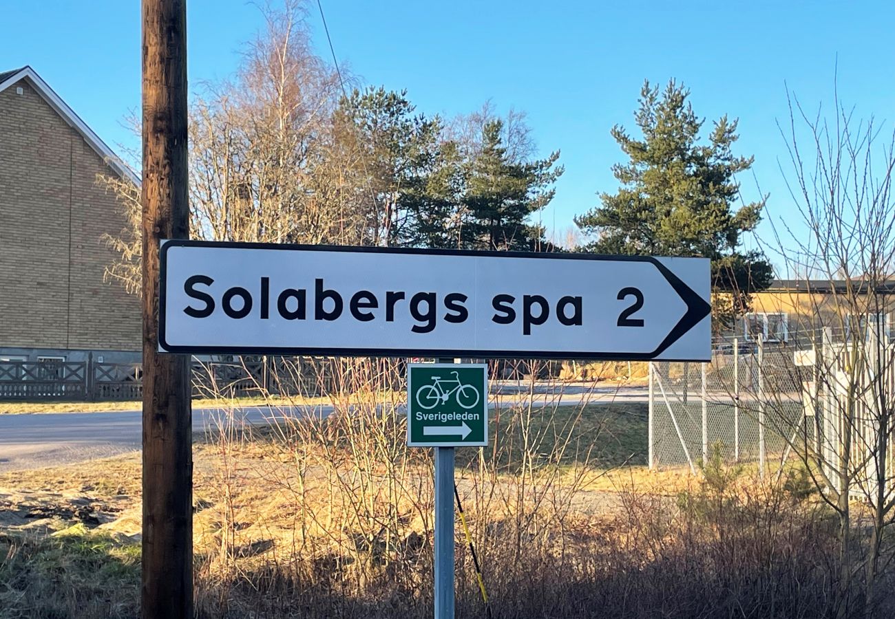 Stuga i Lagan - Semesterhus med enskilt läge vid Skålån utanför Lagan | SE06054
