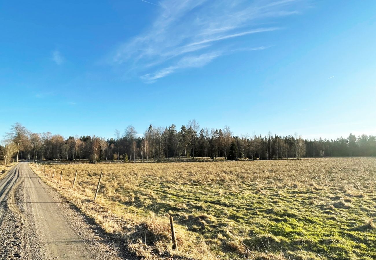 Stuga i Lagan - Semesterhus med enskilt läge vid Skålån utanför Lagan | SE06054
