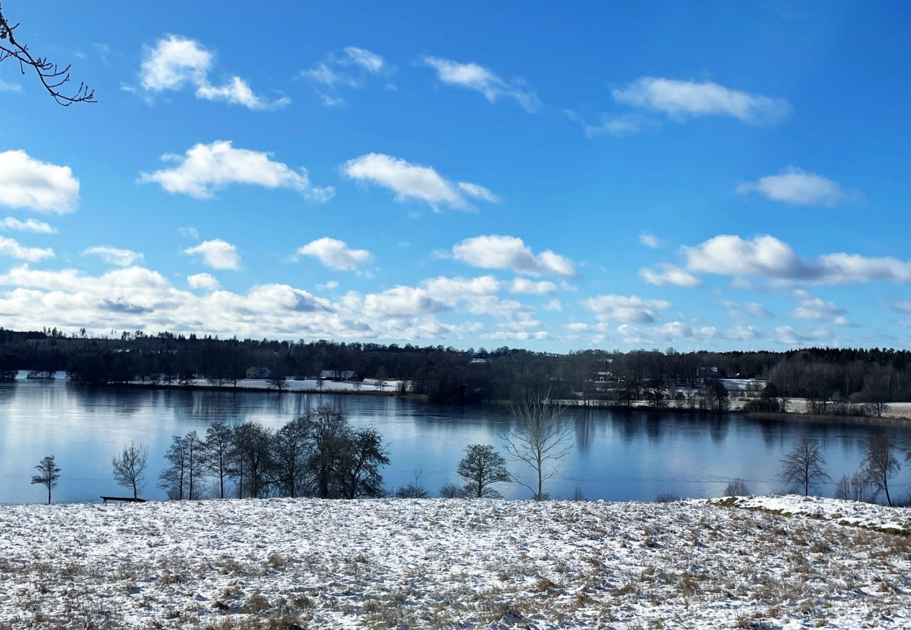 Stuga i Tolg - Trevlig stuga med utsikt över Bergsjön, Tolg | SE06055