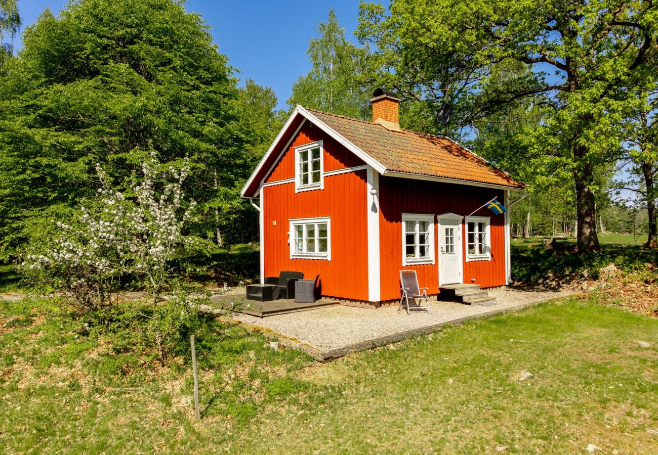 Stuga i Tolg - Trevlig stuga med utsikt över Bergsjön, Tolg | SE06055