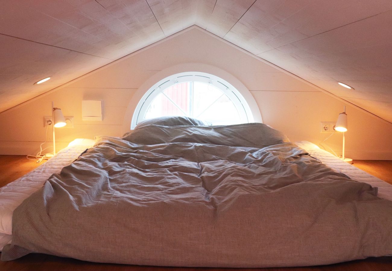 Stuga i Drottningholm - Charmigt semesterboende på Lovön, Ekerö | SE13006 