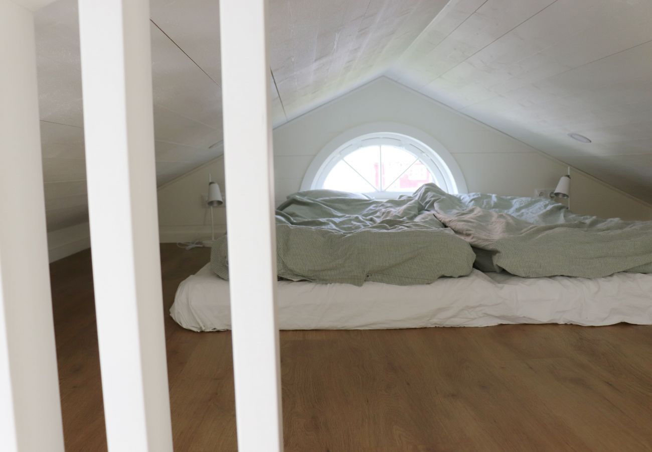 Stuga i Drottningholm - Charmigt semesterboende på Lovön, Ekerö | SE13006 