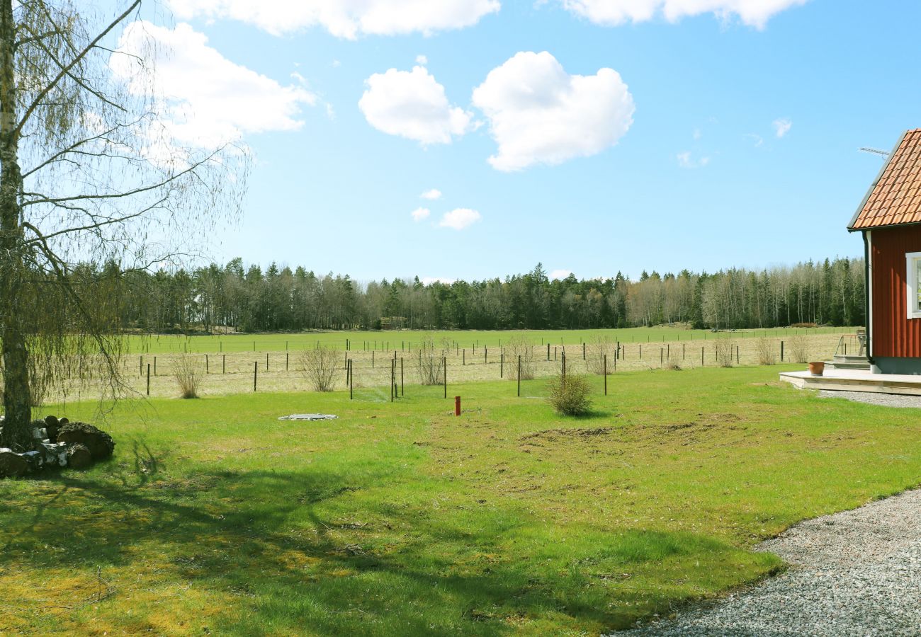 Stuga i Drottningholm - Charmigt semesterboende på Lovön, Ekerö | SE13006 