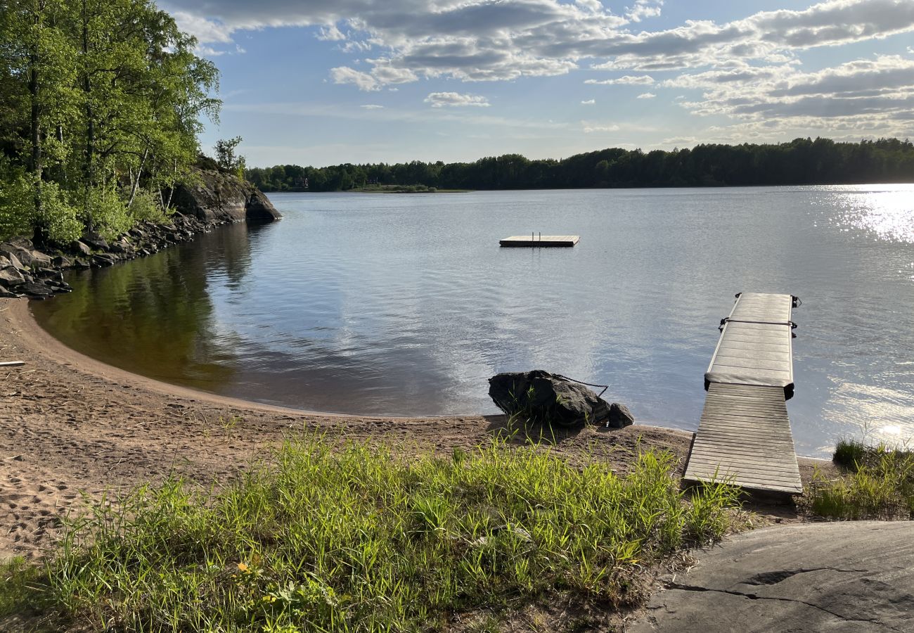 Stuga i Fagerhult - Trevlig sommarstuga vid Kiasjön, Fagerhult | SE05033