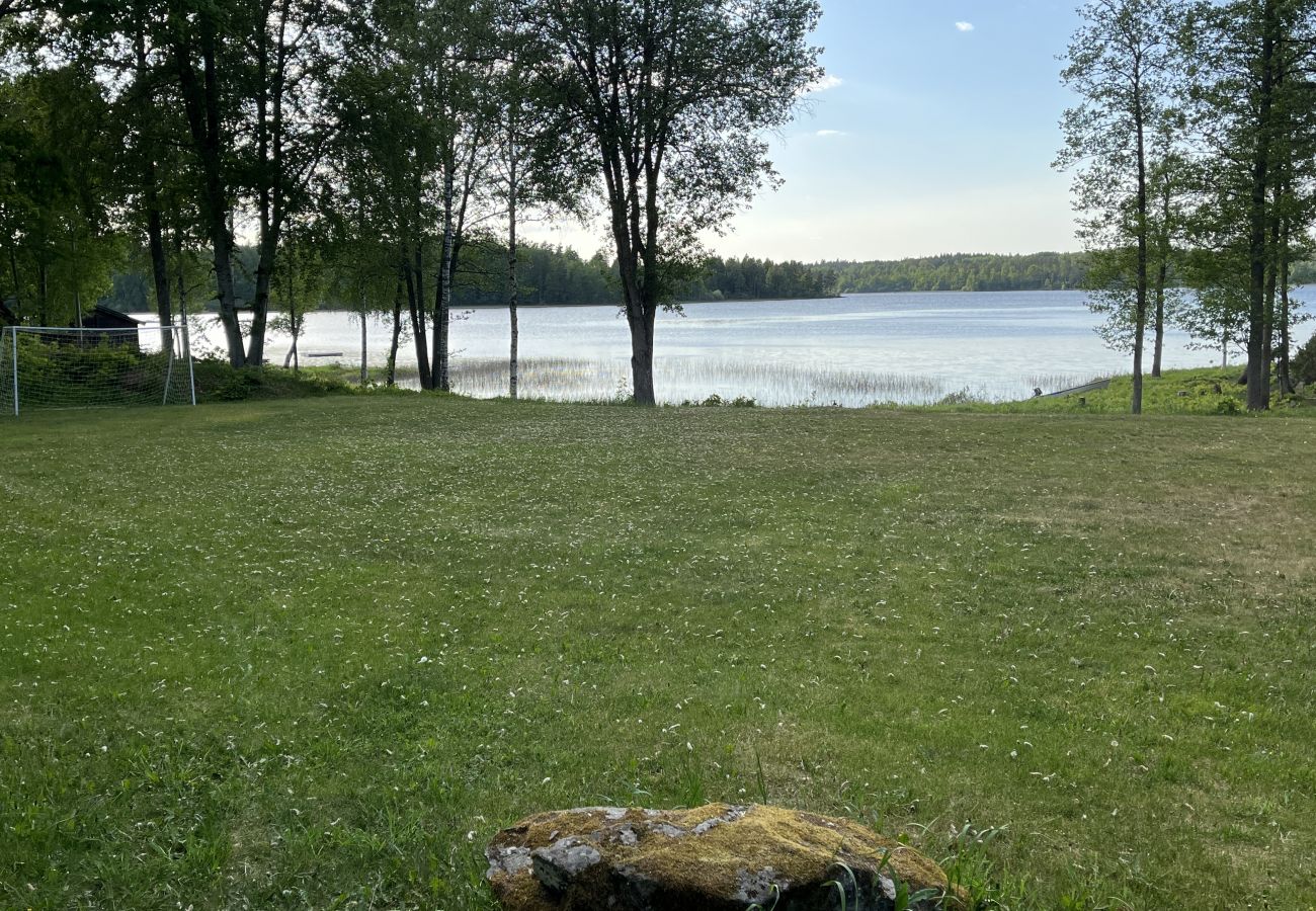 Stuga i Fagerhult - Trevlig sommarstuga vid Kiasjön, Fagerhult | SE05033