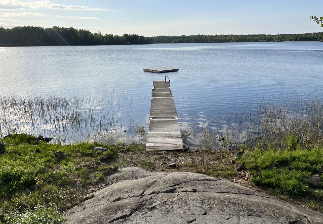 Stuga i Fagerhult - Trevlig sommarstuga vid Kiasjön, Fagerhult | SE05033