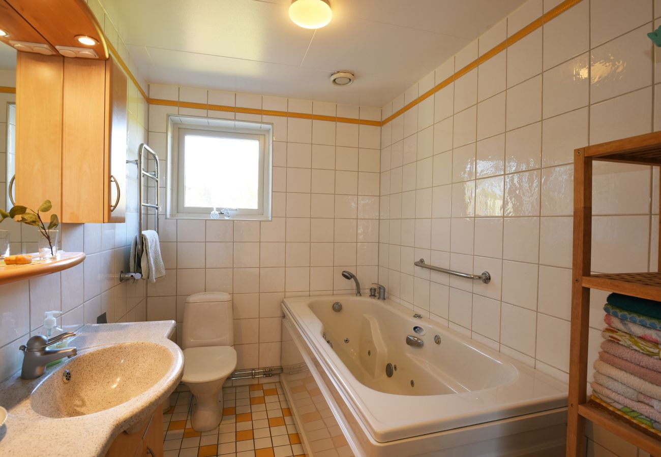 Stuga i Landvetter - Mysig stuga med 10 bäddar nära Landvetter | SE08045
