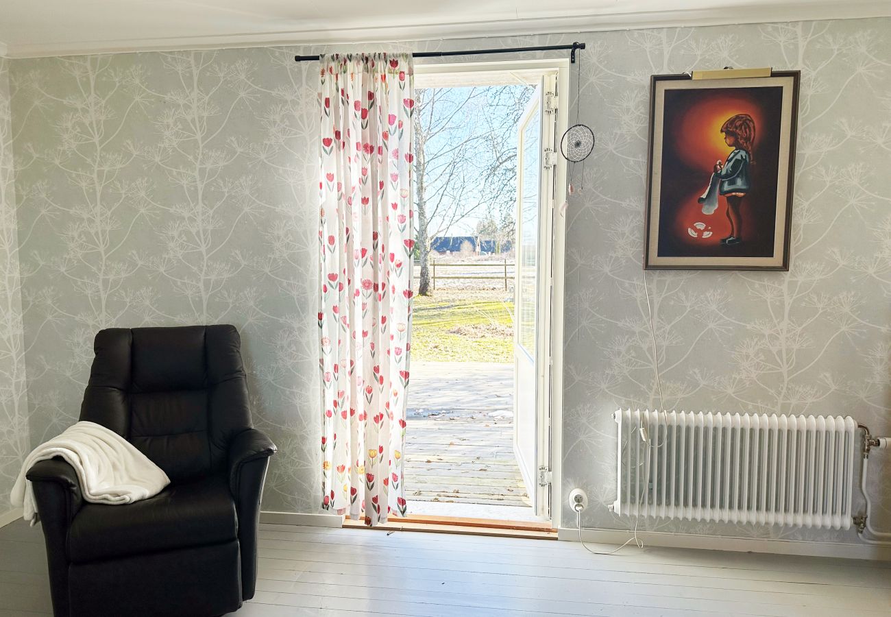 Stuga i Bålsta - Trevligt semesterhus i Bålsta| SE15016