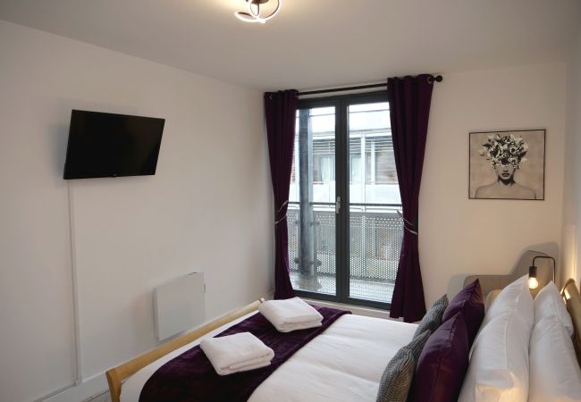 Lägenhet i Birmingham - ★ Premium Arcadian+ Two Bedroom Apart - En Suite - Balcony - Brand New!
