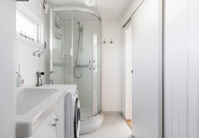 Stuga i Mörbylånga - Trivsam stuga på Öland med panoramautsikt över Kalmarsund | SE04023 Stuga i Mörbylånga - Trivsam stuga på Öland med panoramautsikt över Kalmarsund | SE04023