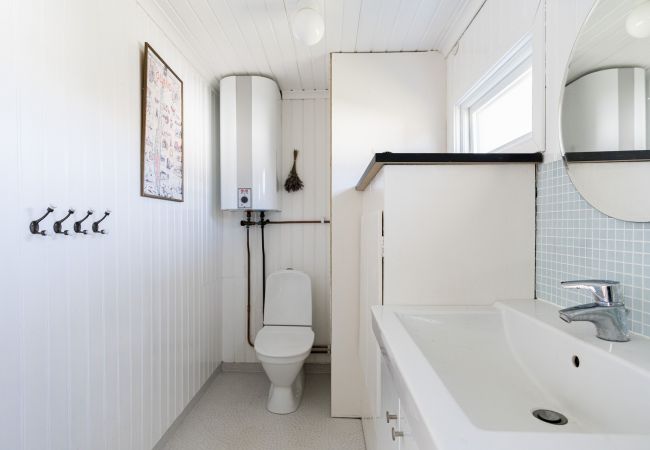 Stuga i Mörbylånga - Trivsam stuga på Öland med panoramautsikt över Kalmarsund | SE04023 Stuga i Mörbylånga - Trivsam stuga på Öland med panoramautsikt över Kalmarsund | SE04023