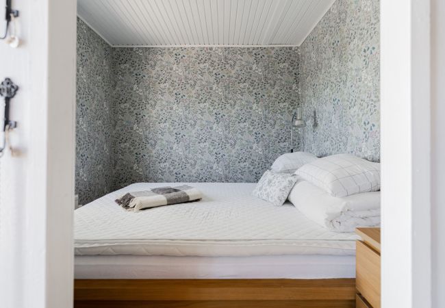 Stuga i Mörbylånga - Trivsam stuga på Öland med panoramautsikt över Kalmarsund | SE04023 Stuga i Mörbylånga - Trivsam stuga på Öland med panoramautsikt över Kalmarsund | SE04023