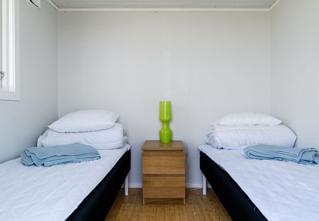 Stuga i Mörbylånga - Trivsam stuga på Öland med panoramautsikt över Kalmarsund | SE04023 Stuga i Mörbylånga - Trivsam stuga på Öland med panoramautsikt över Kalmarsund | SE04023