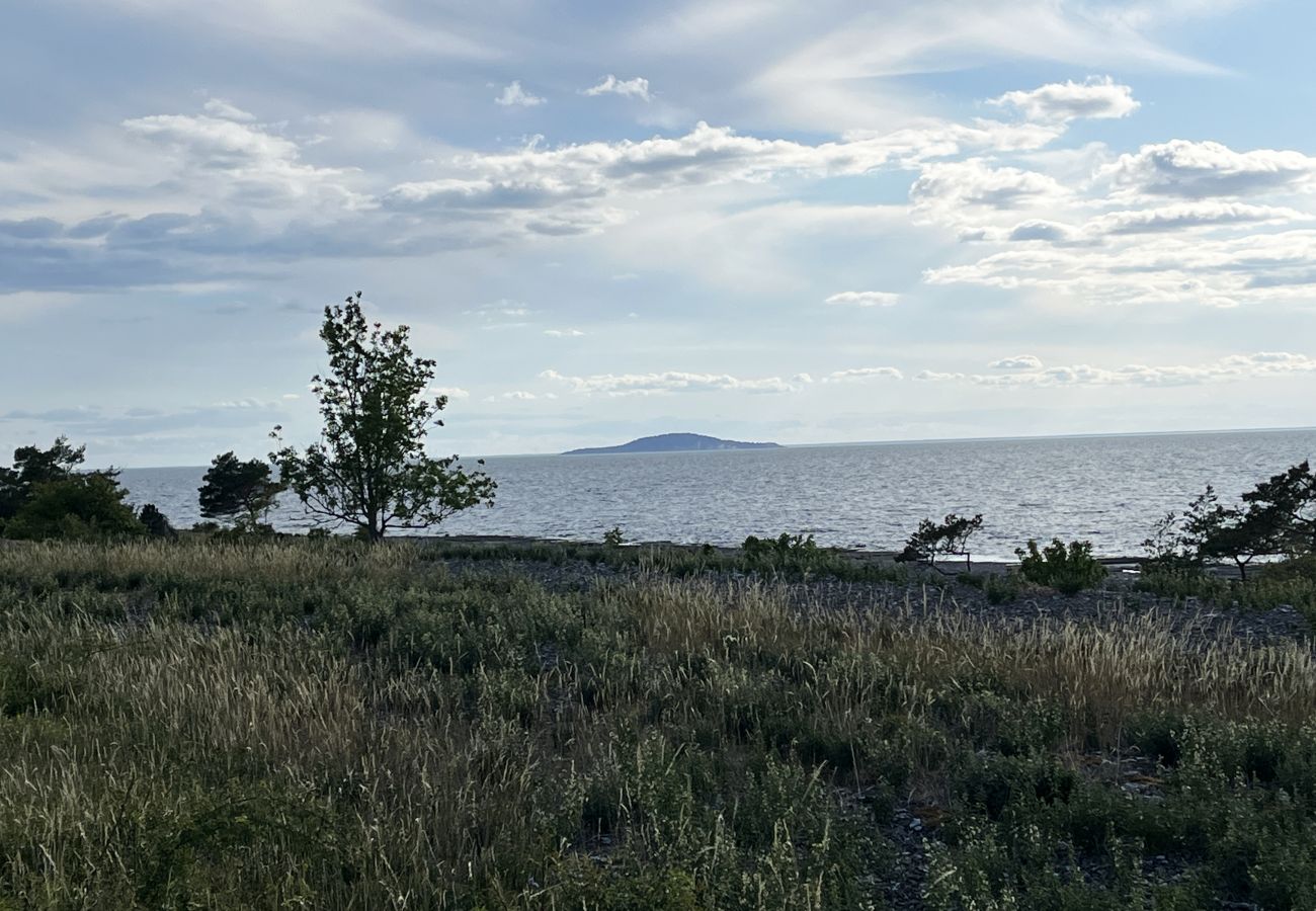 Stuga i Byxelkrok - Fin stuga belägen på norra Öland intill Byxelkrok | SE04024