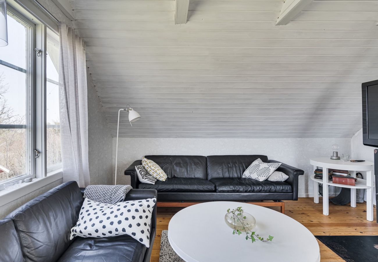 Stuga i Borgholm - Trevlig sommarstuga på Öland | SE04034