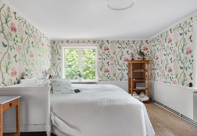 Stuga i Mölnbo - Idylliskt hus i Mölnbo med uppvärmd pool nära Gnesta | SE13025  Stuga i Mölnbo - Idylliskt hus i Mölnbo med uppvärmd pool nära Gnesta | SE13025