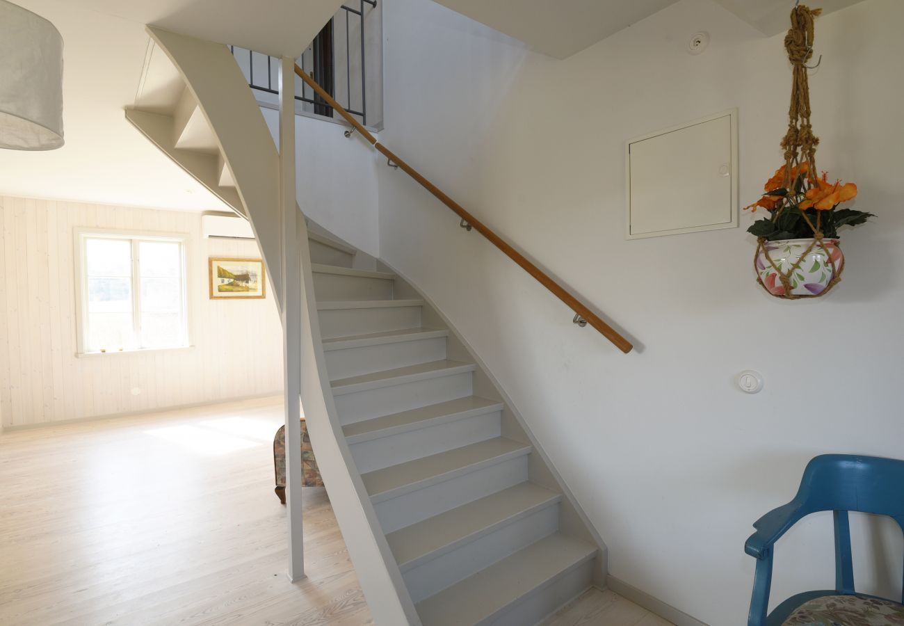 Stuga i Slite - Trevligt semesterhus nära Åminne på östra Gotland | SE12016