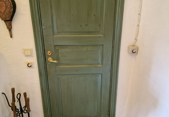 Stuga i Löderup - Härlig sommarstuga på Österlen med jacuzzi | SE01048 Stuga i Löderup - Härlig sommarstuga på Österlen med jacuzzi | SE01048