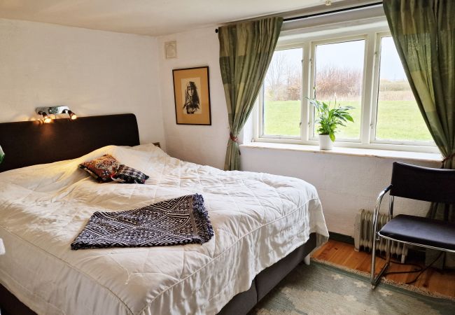 Stuga i Löderup - Härlig sommarstuga på Österlen med jacuzzi | SE01048 Stuga i Löderup - Härlig sommarstuga på Österlen med jacuzzi | SE01048