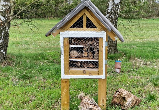 Stuga i Löderup - Härlig sommarstuga på Österlen med jacuzzi | SE01048 Stuga i Löderup - Härlig sommarstuga på Österlen med jacuzzi | SE01048
