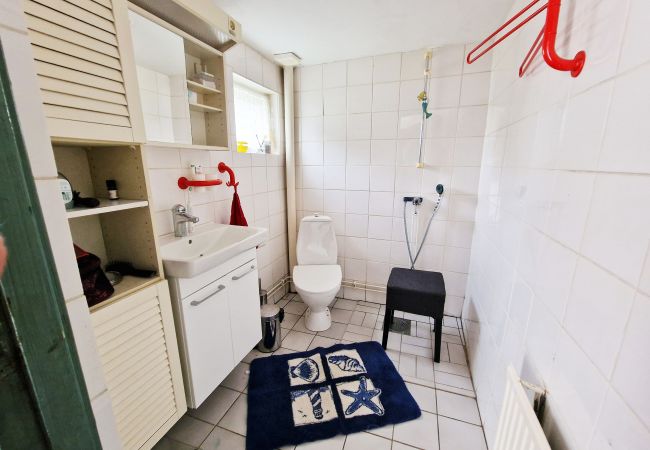 Stuga i Löderup - Härlig sommarstuga på Österlen med jacuzzi | SE01048 Stuga i Löderup - Härlig sommarstuga på Österlen med jacuzzi | SE01048