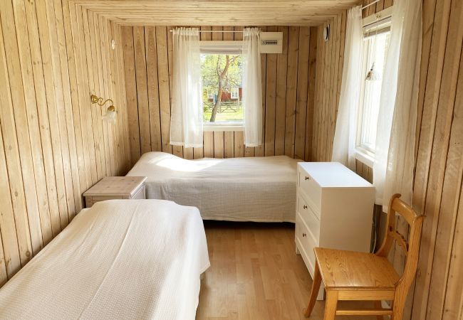 Lägenhet i Lärbro - Mysig stuga på Gotland med bastu nära salta bad | SE12017