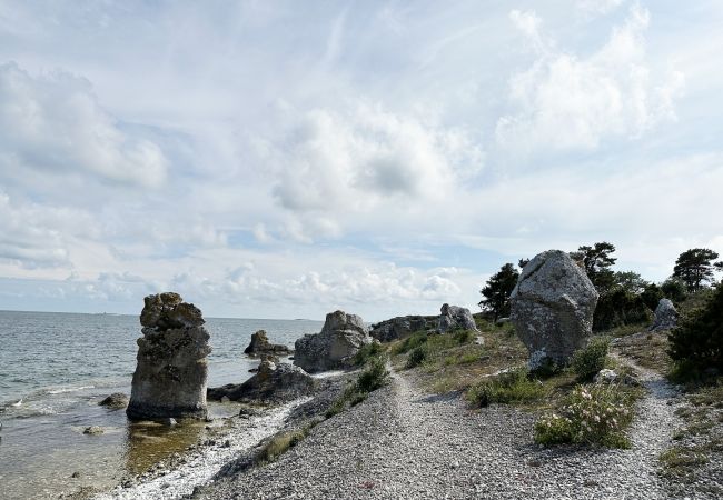 Lägenhet i Lärbro - Mysig stuga på Gotland med bastu nära salta bad | SE12017