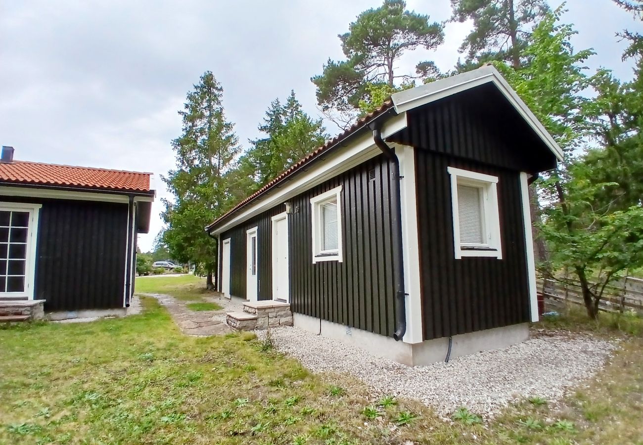 Lägenhet i Lärbro - Mysig stuga på Gotland med bastu nära salta bad | SE12017