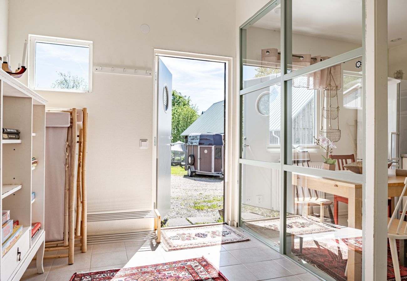 Lägenhet i Laholm - Kockabygget: Charmig semesterlägenhet på lantlig gård utanför Laholm | SE02059