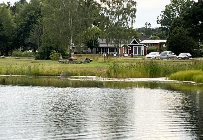 Stuga i Bergkvara - Fin stuga i Skäppevik med havsutsikt I SE05037