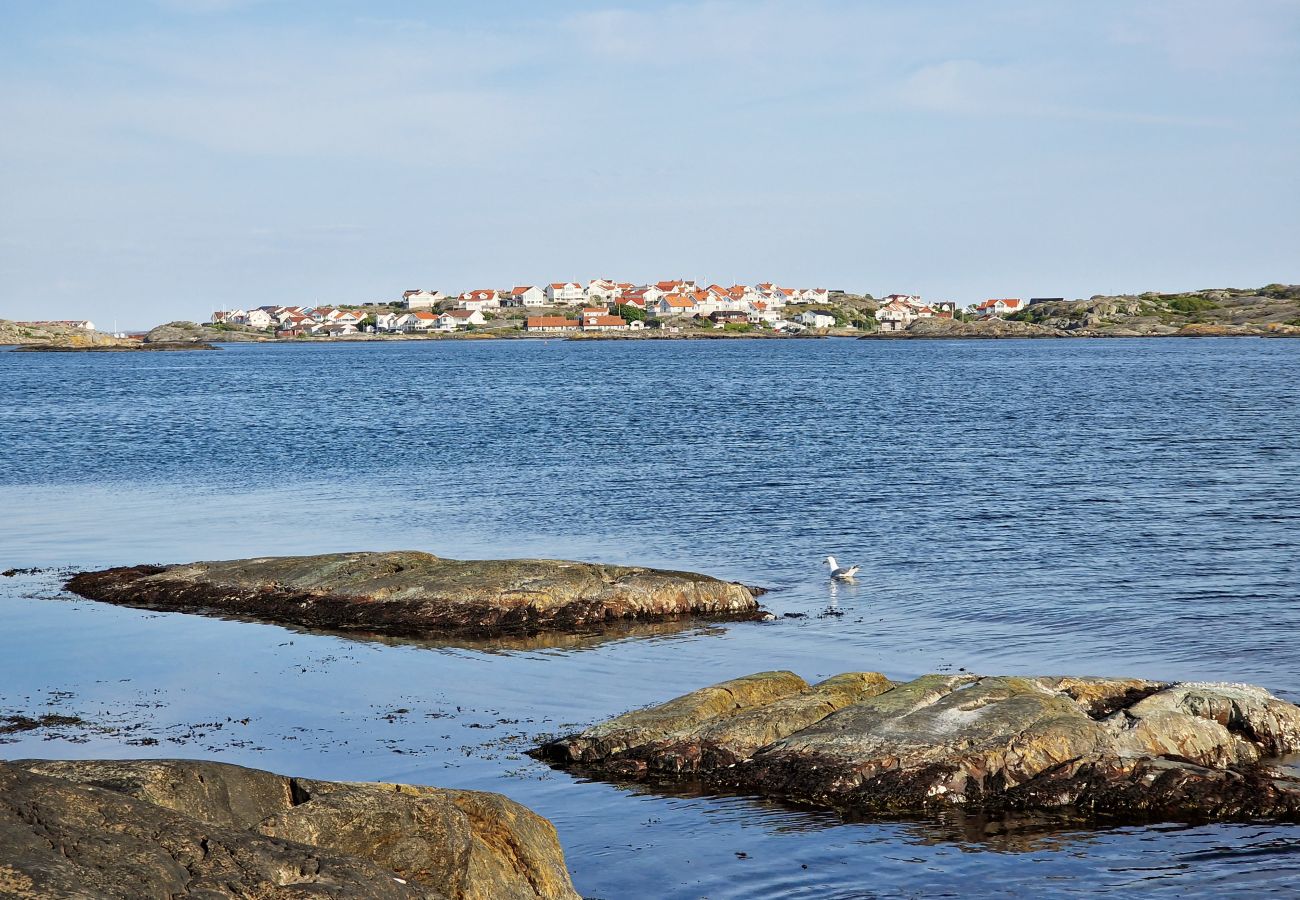 Stuga i Hönö - Rymligt skärgårdshus för två familjer, Hönö | SE09036