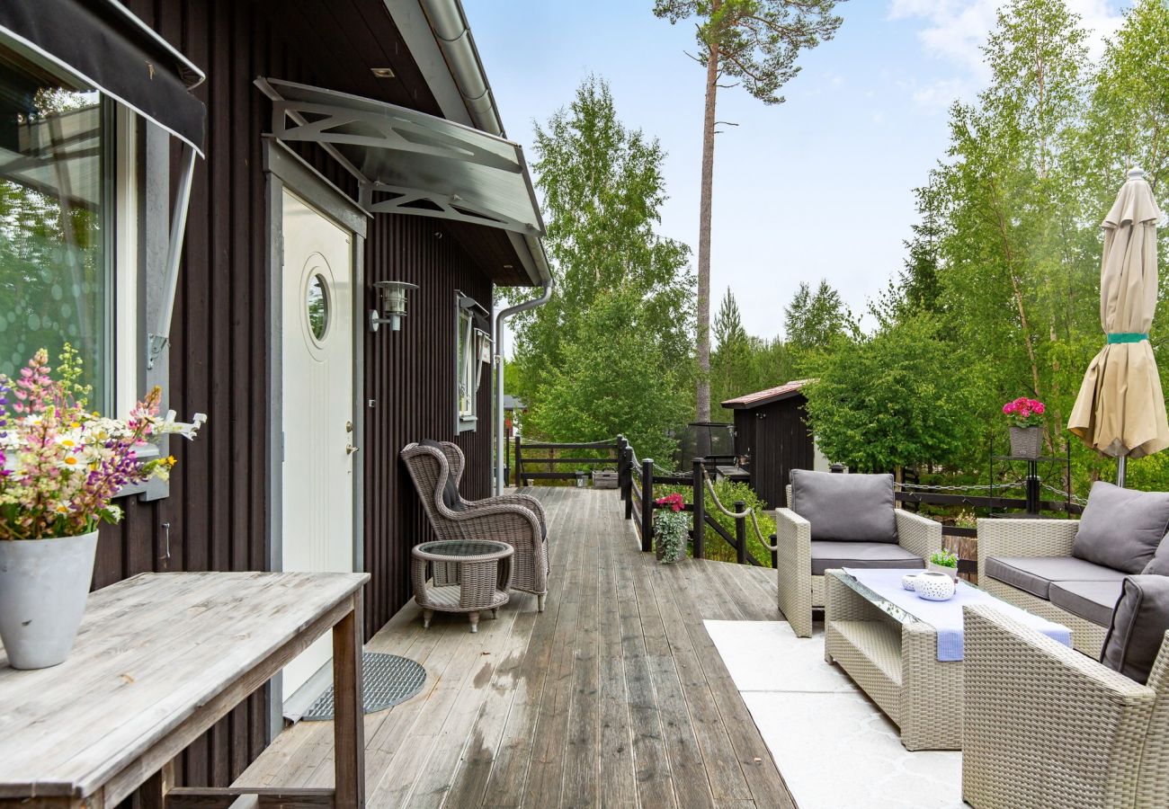 Stuga i Axmar - Havsnära semesterhus i Axmar, Gävle med 10 bäddar | SE20004 