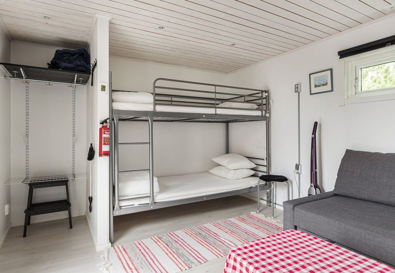Stuga i Axmar - Havsnära semesterhus i Axmar, Gävle med 10 bäddar | SE20004 