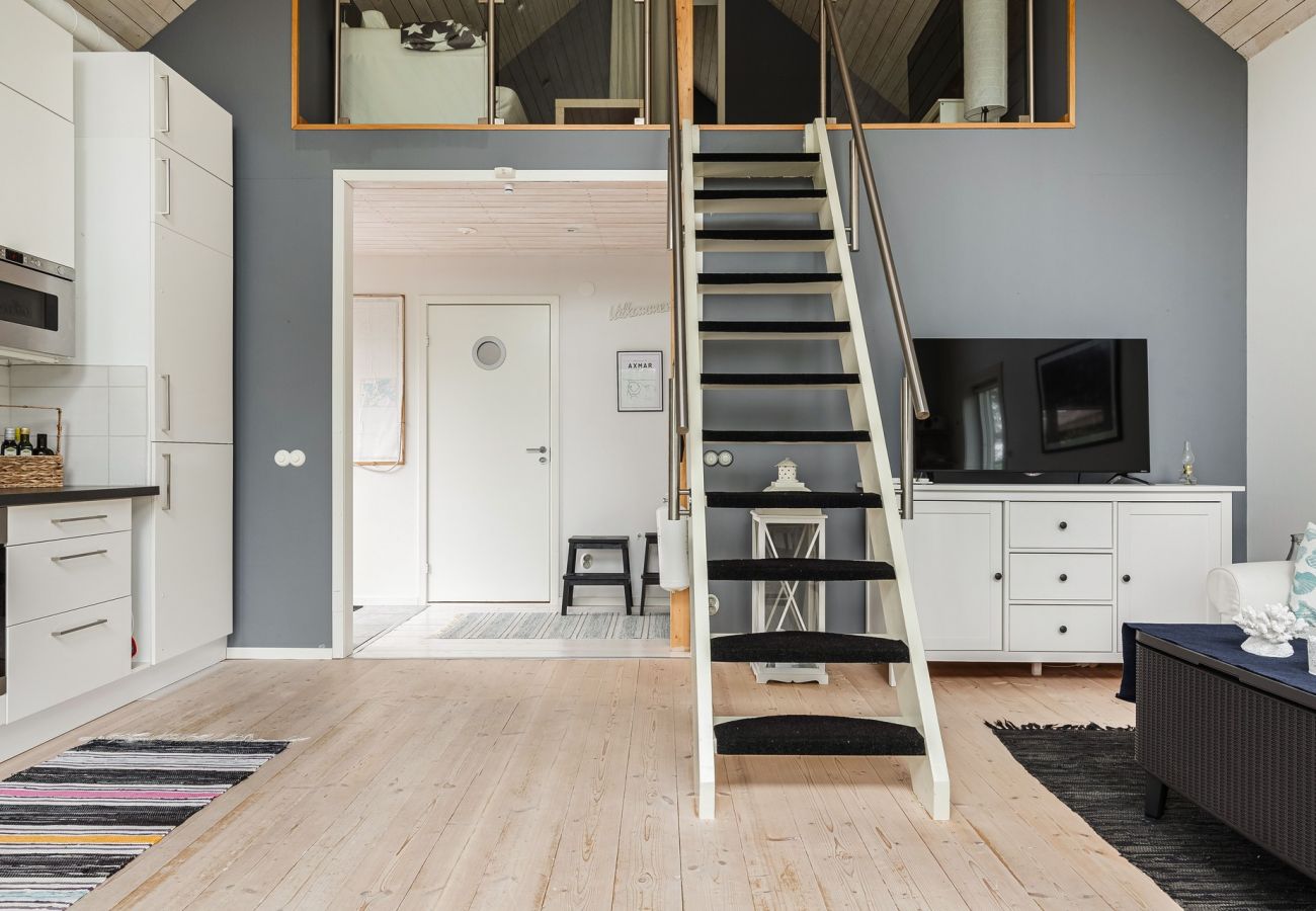 Stuga i Axmar - Havsnära semesterhus i Axmar, Gävle med 10 bäddar | SE20004 