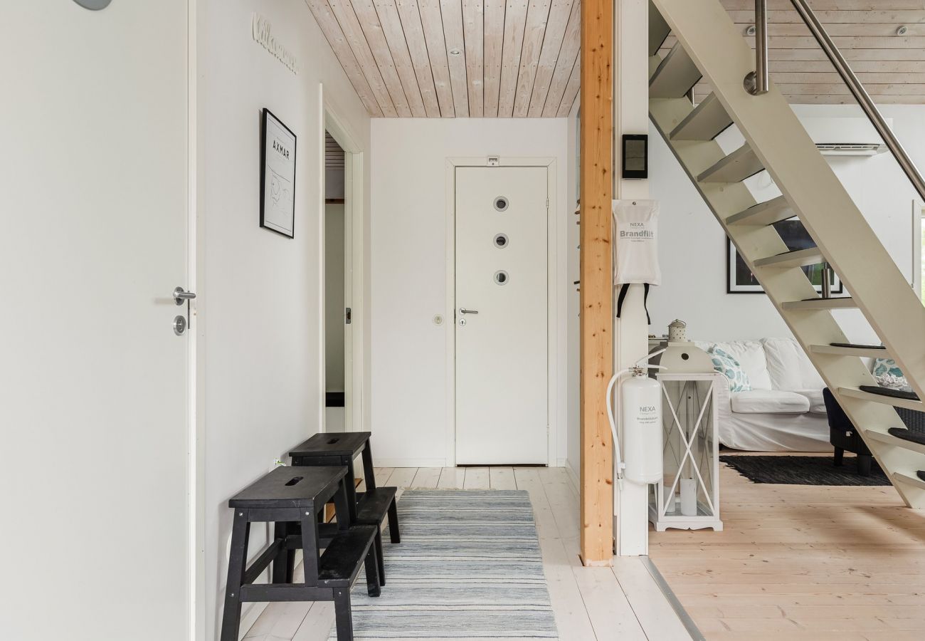 Stuga i Axmar - Havsnära semesterhus i Axmar, Gävle med 10 bäddar | SE20004 