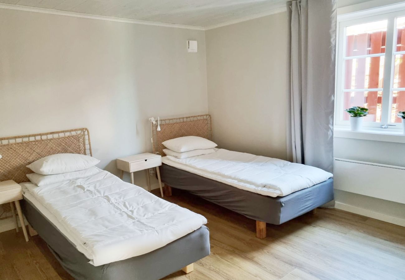 Stuga i Lönashult - Välutrustat semesterhus med utsikt över sjön Åsnen i Hulevik, Lönashult | SE06057
