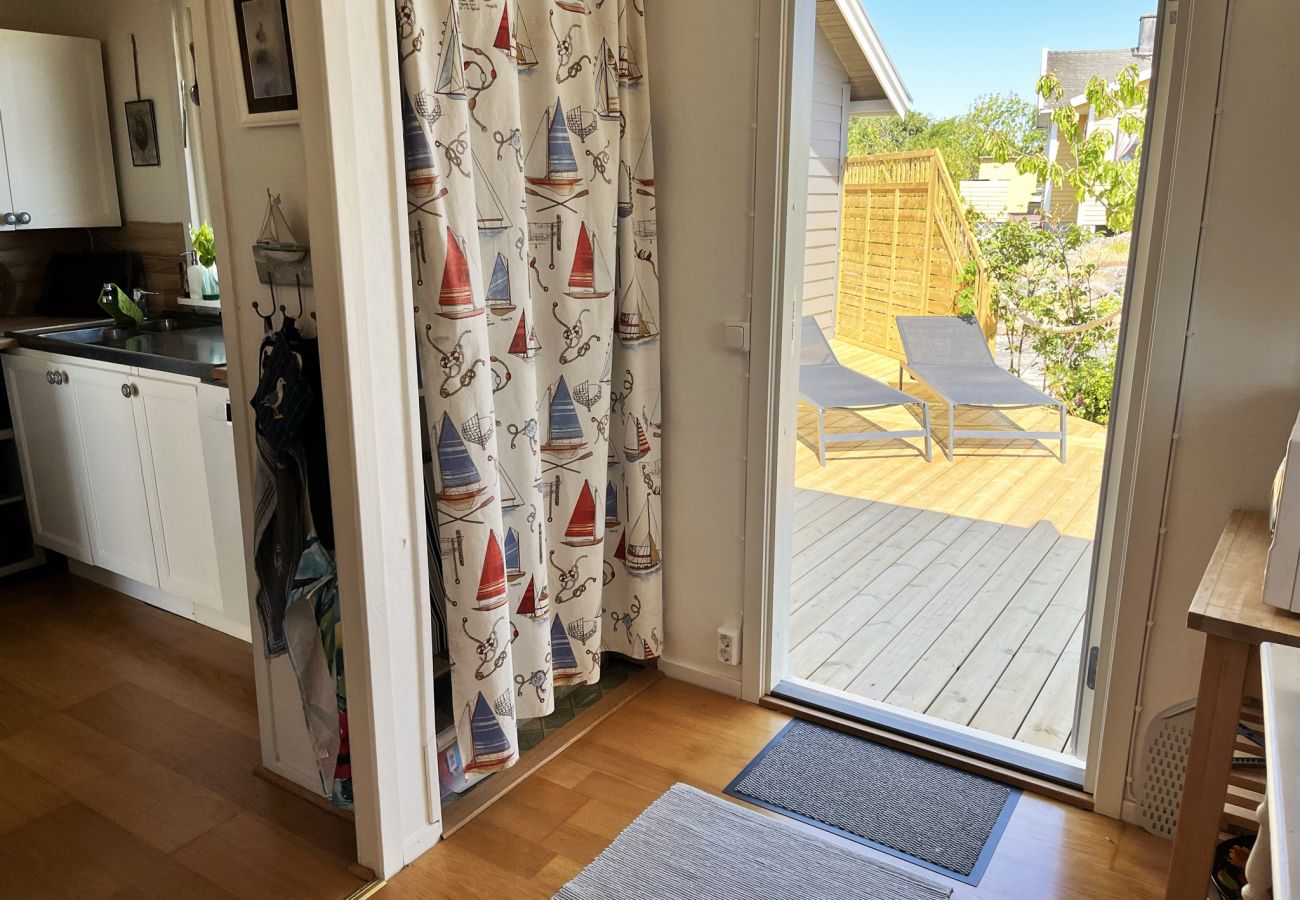 Stuga i Torslanda - Unikt semesterboende på Långholmen i Göteborgs västra skärgård | SE08071
