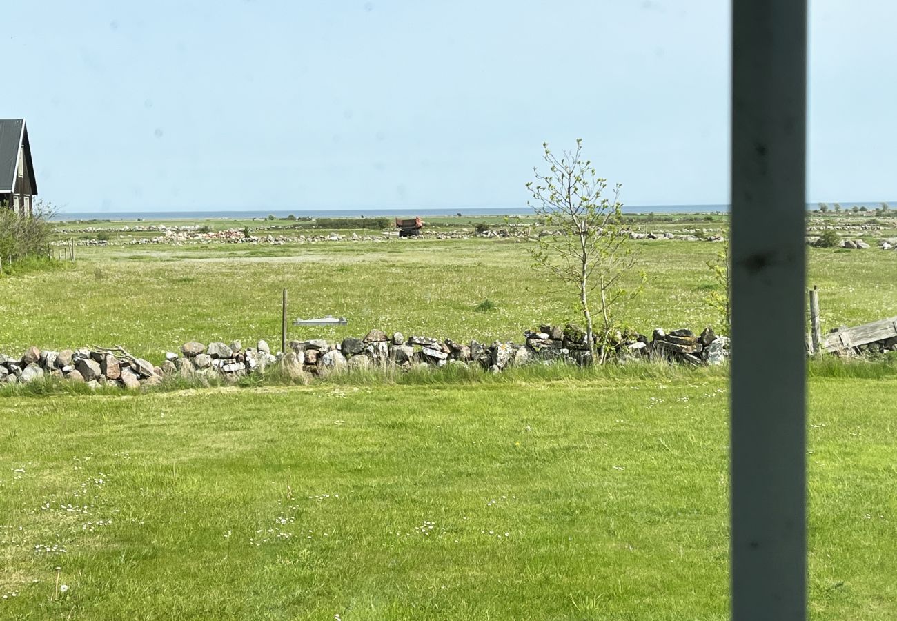 Stuga i Mörbylånga - Röd trivsam stuga med havsutsikt I SE04035