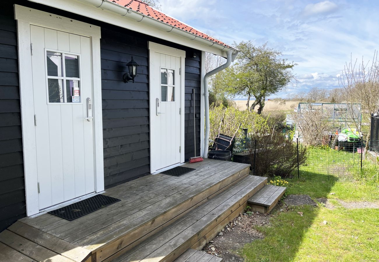Stuga i Färjestaden - Mysig stuga i Färjestaden med närhet till hav I SE04031