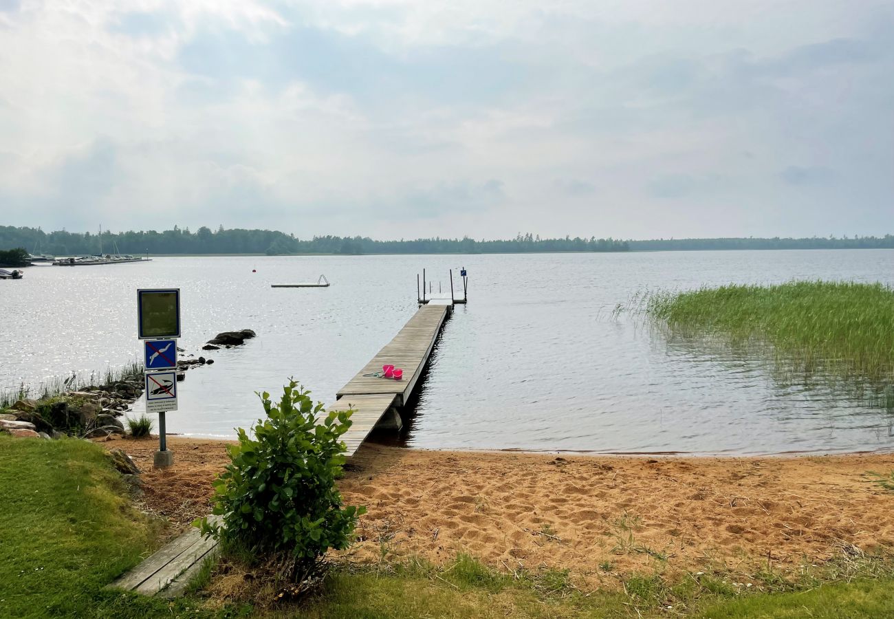 Stuga i Ljungby - Trevligt semesterhus i Tallbacken utanför Ljungby | SE06059