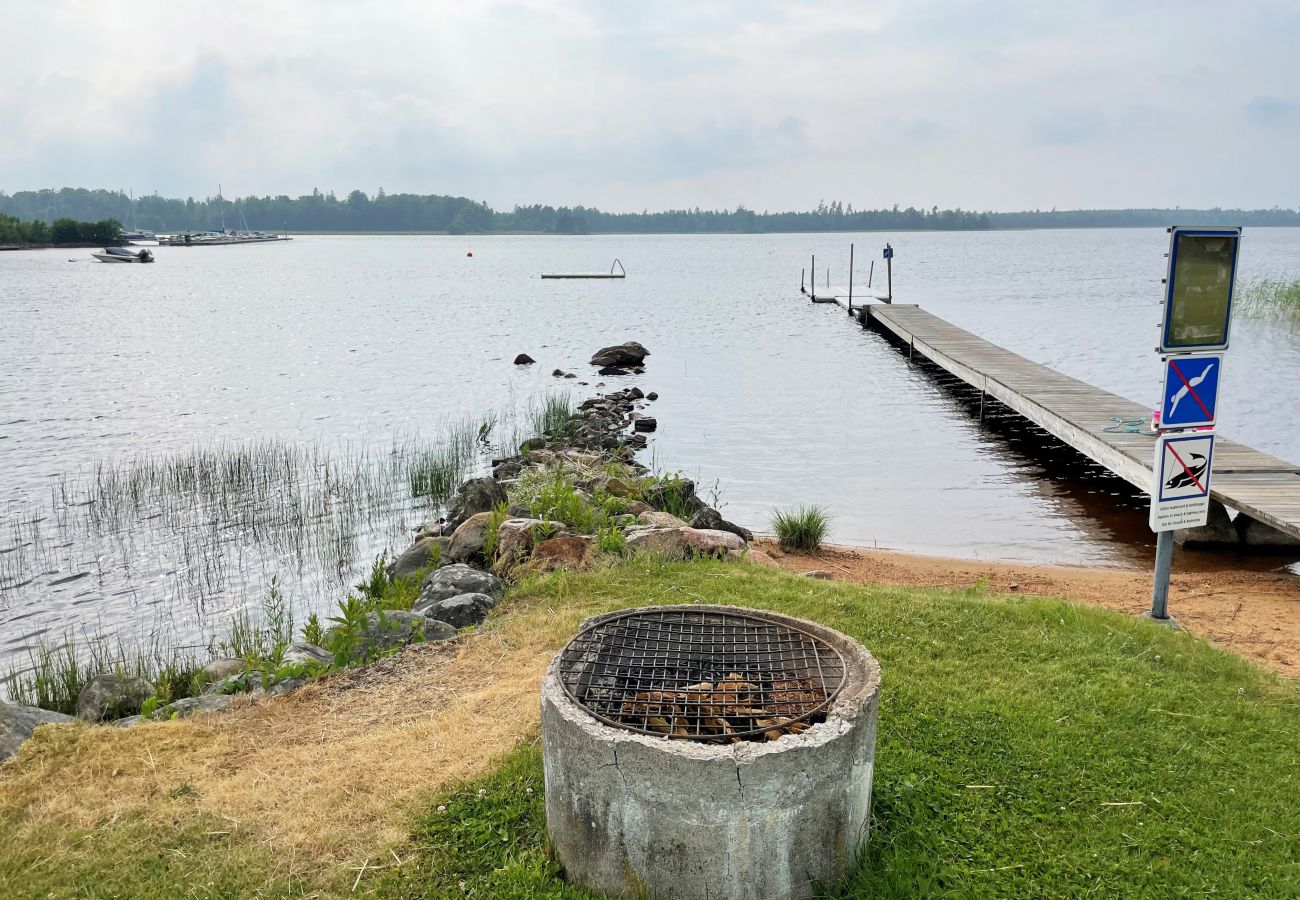 Stuga i Ljungby - Trevligt semesterhus i Tallbacken utanför Ljungby | SE06059