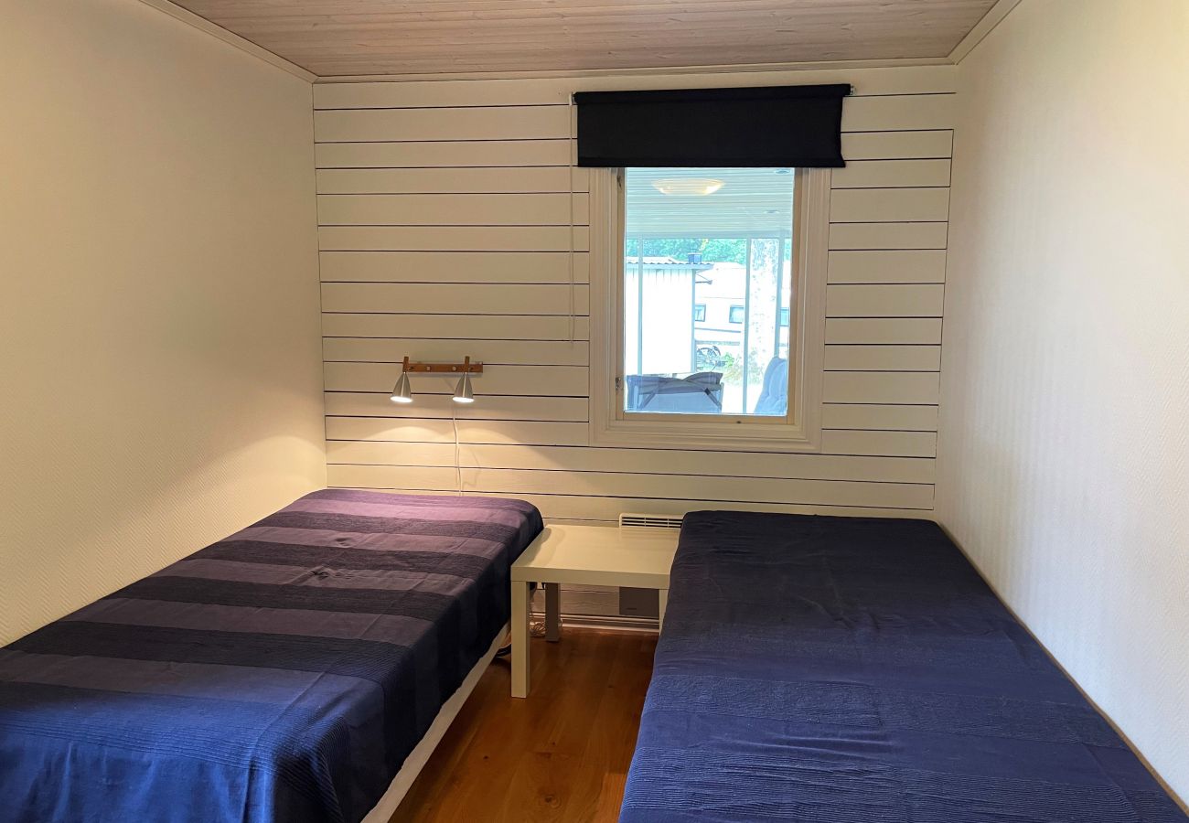 Stuga i Ljungby - Trevligt semesterhus i Tallbacken utanför Ljungby | SE06059