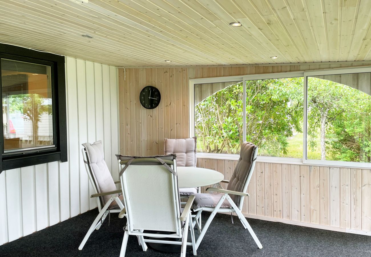 Stuga i Ljungby - Trevligt semesterhus i Tallbacken utanför Ljungby | SE06059
