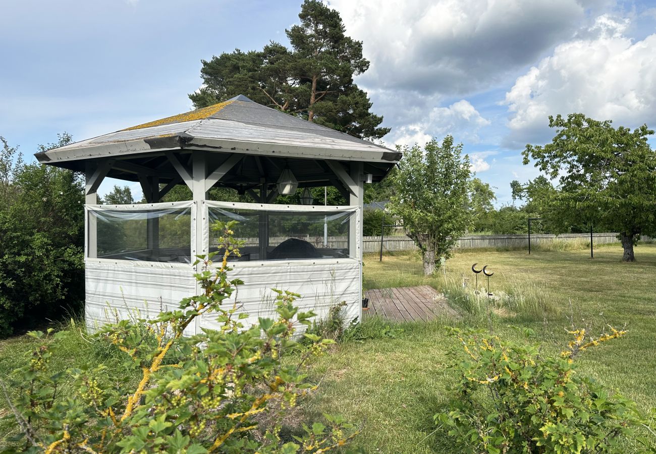 Stuga i Visby - Trevlig och rymlig stuga, Visby och Tofta | SE12019