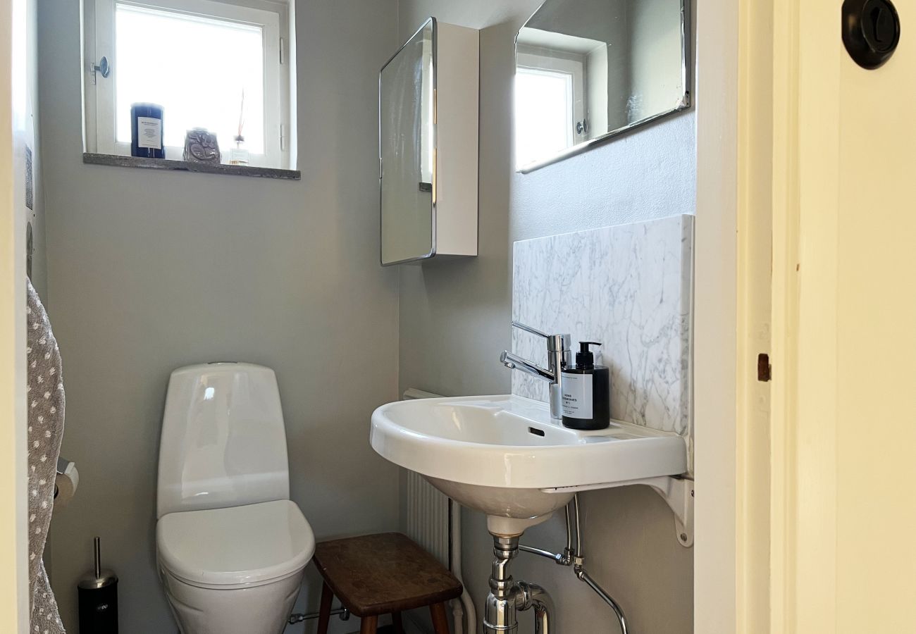 Stuga i Älvsjö - Semesterhus i Älvsjö nära Stockholm | SE13028 