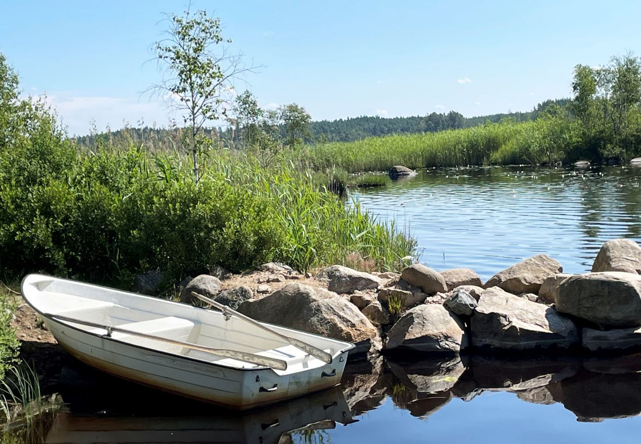 Stuga i Markaryd - Trevligt semesterhus på Kraxagården utanför Markaryd | SE06061