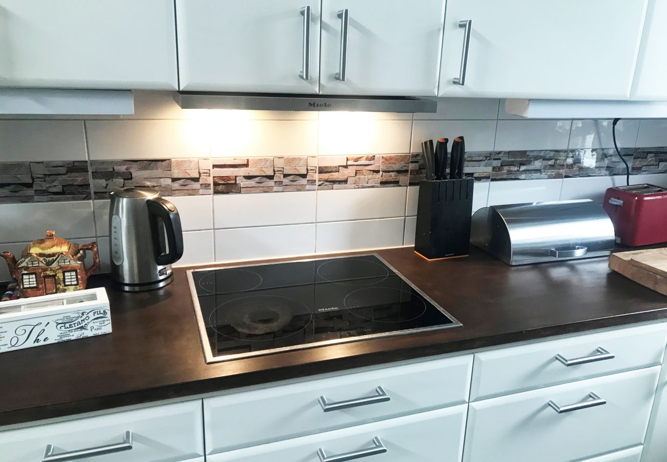 Stuga i Rimbo - Modernt semesterboende i Ekebyholm, Rimbo | SE13035