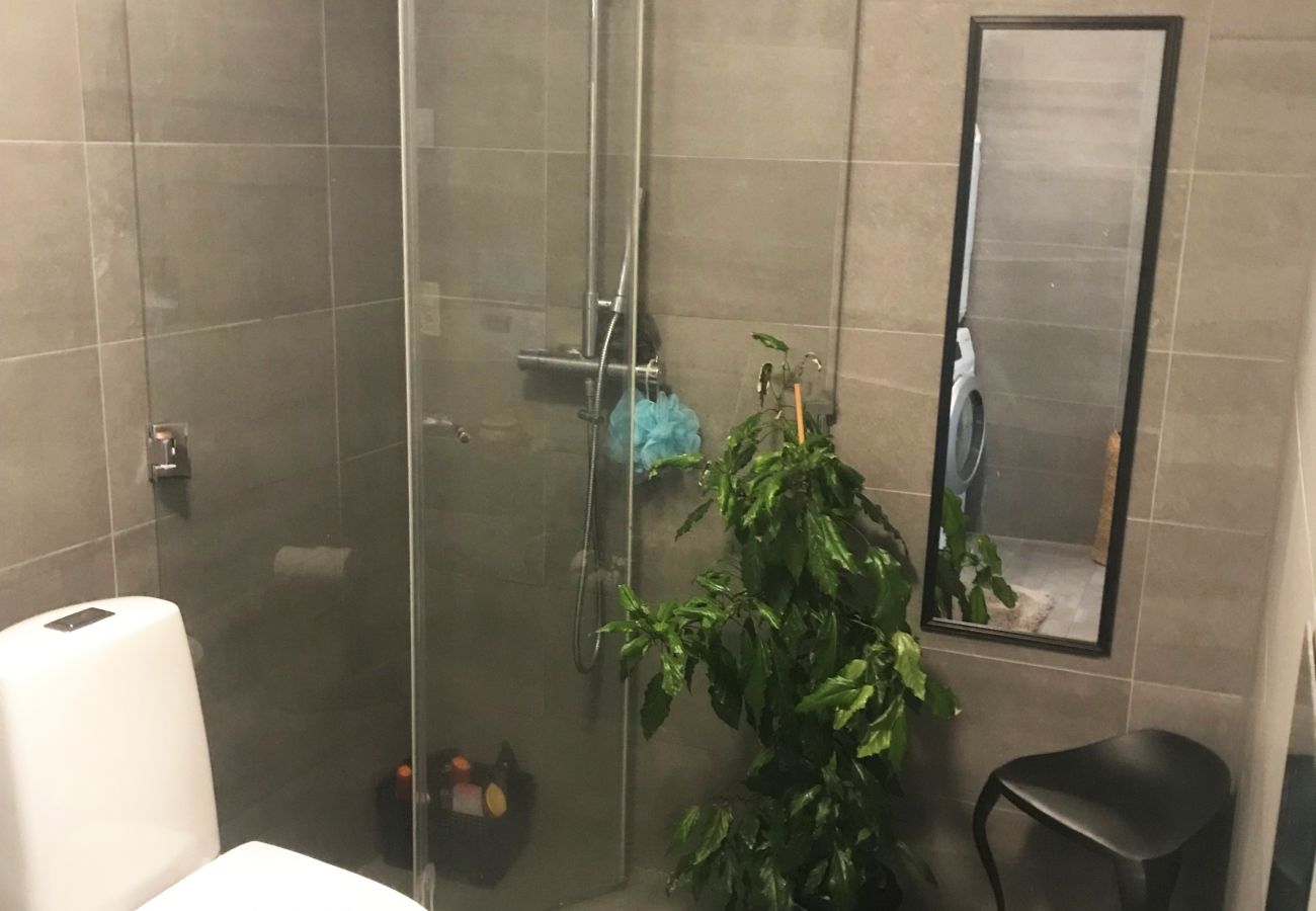 Stuga i Rimbo - Modernt semesterboende i Ekebyholm, Rimbo | SE13035