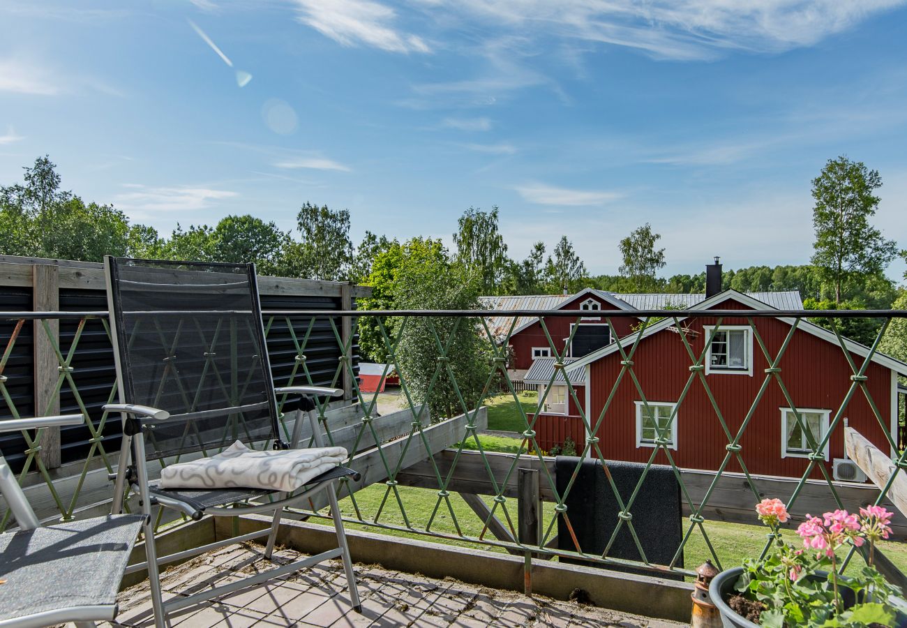 Stuga i Ockelbo - Modernt och välutrustat semesterhus i Ockelbo | SE20005